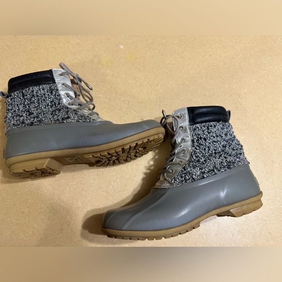 Women's Sam Edelman Caldwell
Duck Boots Grey & Silver Size 8 snow boots - Picture 11 of 14